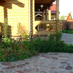 Цветник в кантри стиле