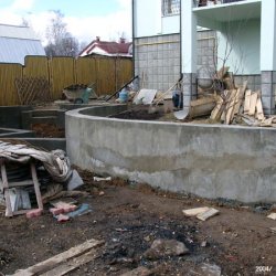 Построена подпорная стенка